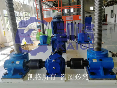 中航飛機(jī)起落架液壓缸測(cè)試實(shí)驗(yàn)臺(tái)